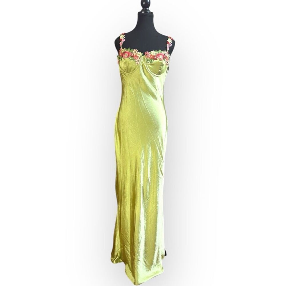 NWOT City Triangles Womens Embroidered Satin Maxi Dress Light Green Size XS pist